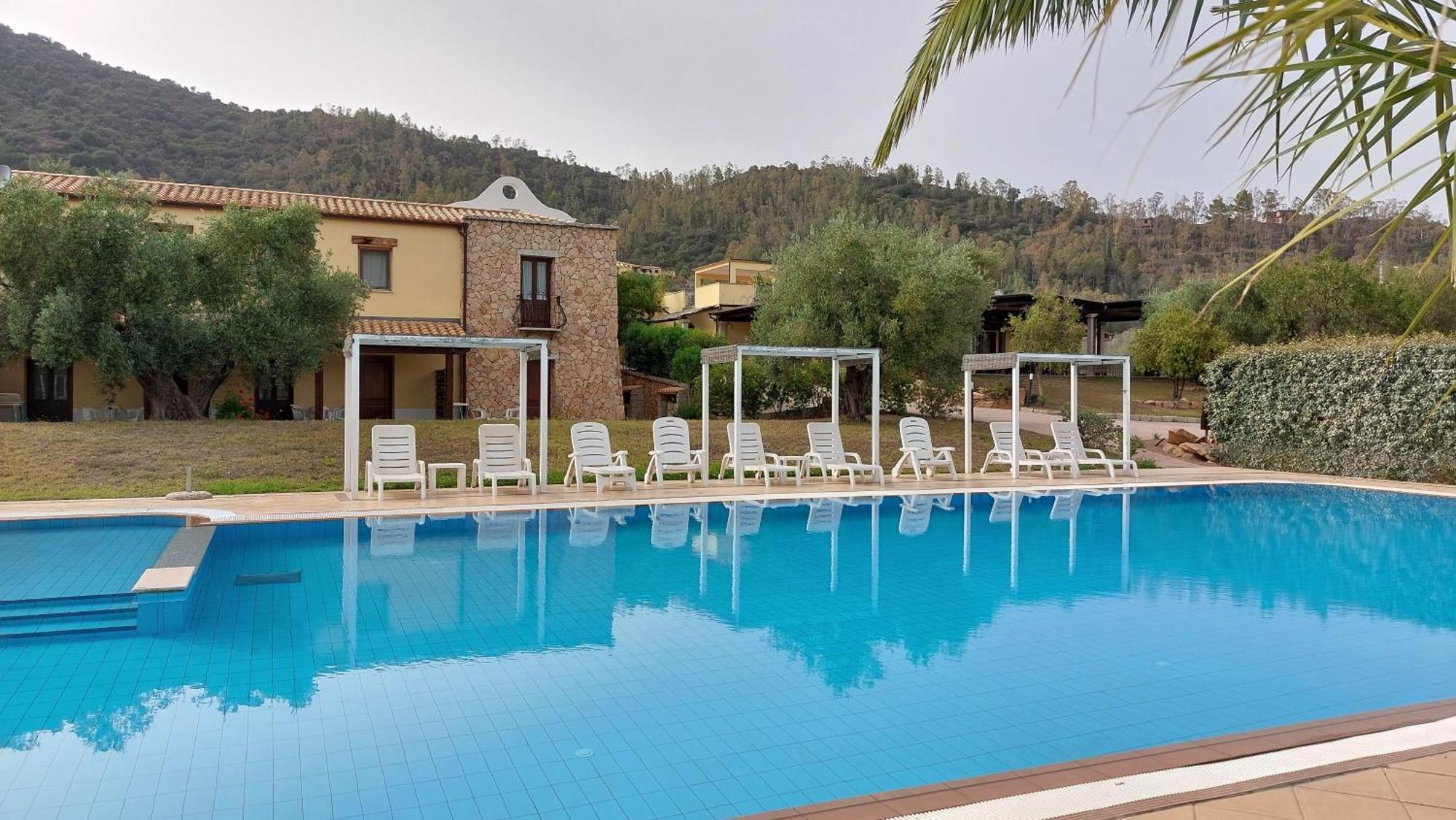 Hotel كارديدو المظهر الخارجي الصورة