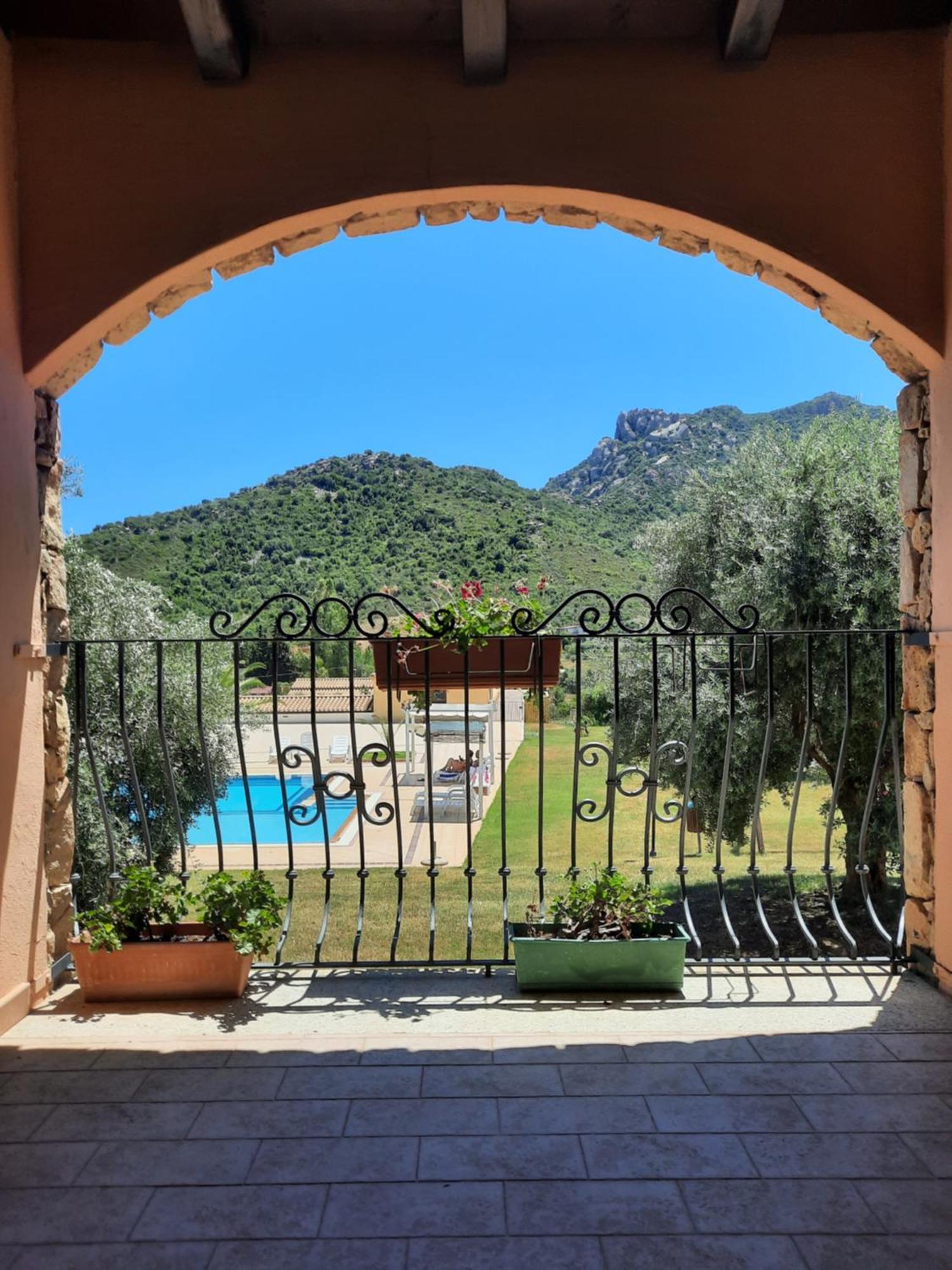 Hotel كارديدو المظهر الخارجي الصورة
