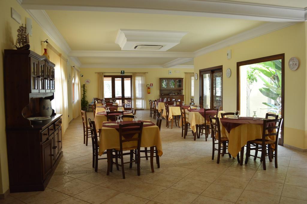 Hotel كارديدو المظهر الخارجي الصورة